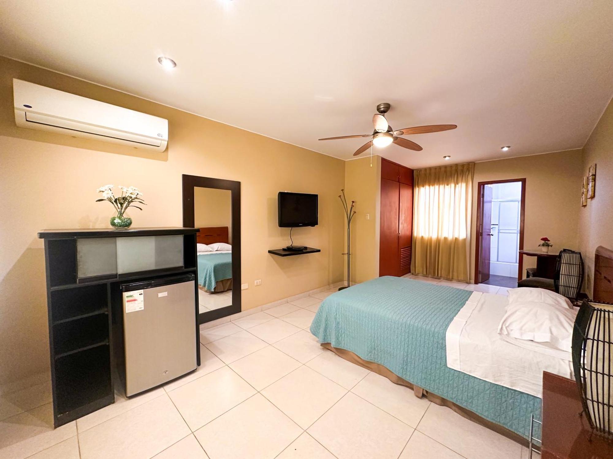 Apart Hotel El Canaveral 친차알타 외부 사진