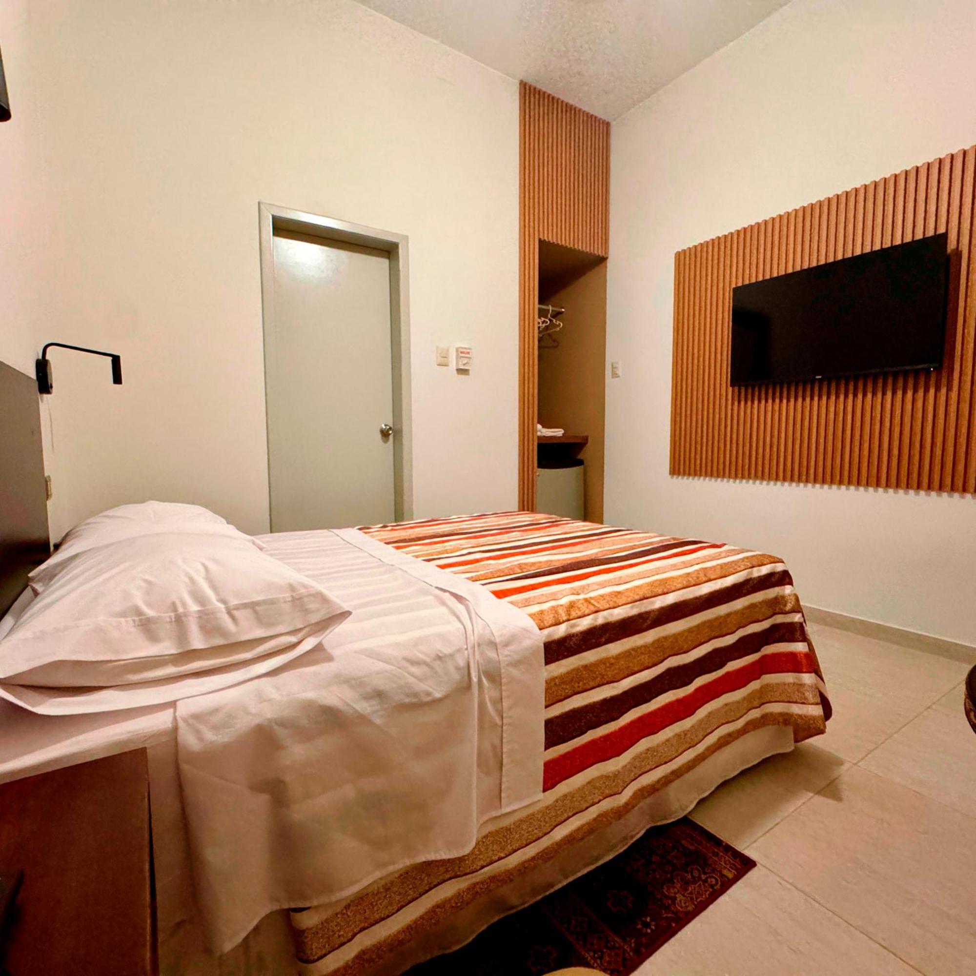 Apart Hotel El Canaveral 친차알타 외부 사진